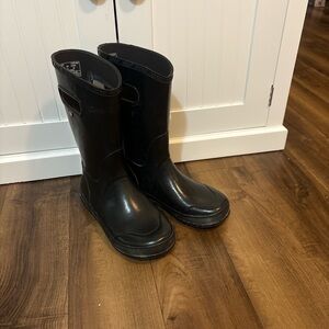 Bogs Kids Black Waterproof Rain Boots Size 5 Pull On Mud Boots